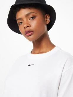 Nike Sportswear Robes En Jersey Robe Essential Femme Blanc -Stil Femme Soldes Boutique 24f6195cda93b33b855c544dbda2a499