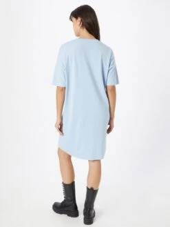 Minimum Robes Dété Robe D’été REGITZA Femme Bleu Clair -Stil Femme Soldes Boutique 26604997670bd8324b31ada1de54de8f