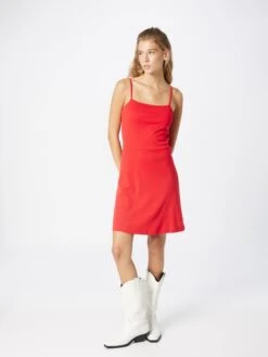 ONLY Robes En Jersey Robe KIRA Femme Rouge Vif -Stil Femme Soldes Boutique 319ef2a9ea1449bc005d9037ed056070