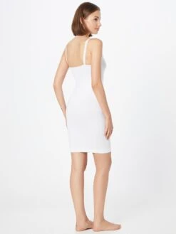 Pieces Tops Et Robes Sculpltants Robe Gainante Femme Blanc -Stil Femme Soldes Boutique 3baf7bf55bb5db13ce5794651b7c4d6b