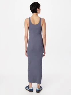 WEEKDAY Robes En Jersey Robe Femme Gris 10 WEEKDAY Robes En Jersey Robe Femme Gris -Stil Femme Soldes Boutique 4a95891e69f373d405bb779386e0f8b5