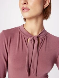 About You Robes En Jersey Robe Lisann Femme Rose Ancienne -Stil Femme Soldes Boutique 4e7e738d0e1a6c2f476f707096e62afc