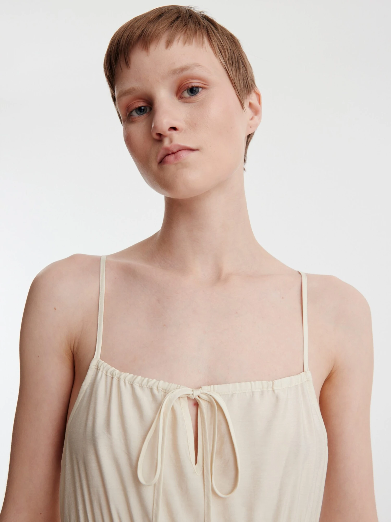 EDITED Robes Dété Robe D’été Jolina Femme Crème 5 EDITED Robes Dété Robe D’été Jolina Femme Crème – Image 3