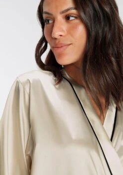 Bruno Banani Robes De Chambre Robe De Chambre Femme Crème -Stil Femme Soldes Boutique a96b95ed28f6aef06e52a0541b9af4a6