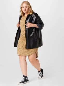 ONLY CARMAKOMA Robes En Jersey Robe KAYLEE Femme Beige 10 ONLY CARMAKOMA Robes En Jersey Robe KAYLEE Femme Beige -Stil Femme Soldes Boutique b36444c1ec72d969e6057c0bef3f4004