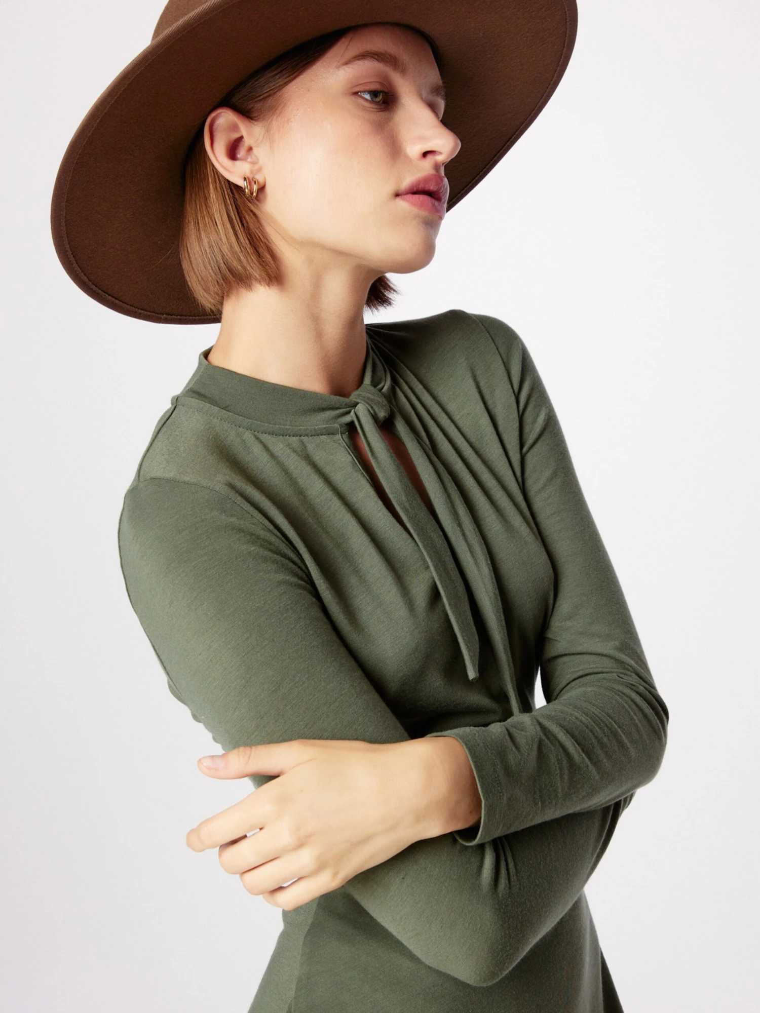 About You Robes En Jersey Robe Lisann Femme Kaki 9 About You Robes En Jersey Robe Lisann Femme Kaki – Image 7