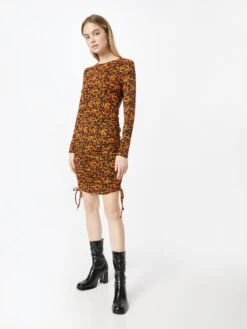 Modström Robes En Jersey Robe Curtis Femme Orange -Stil Femme Soldes Boutique c122be1631fd5e4e68b9adefd212c3fc