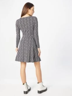 About You Robes En Jersey Robe Julia Femme Noir -Stil Femme Soldes Boutique d24c84f0515b41622ab74f686178cfac